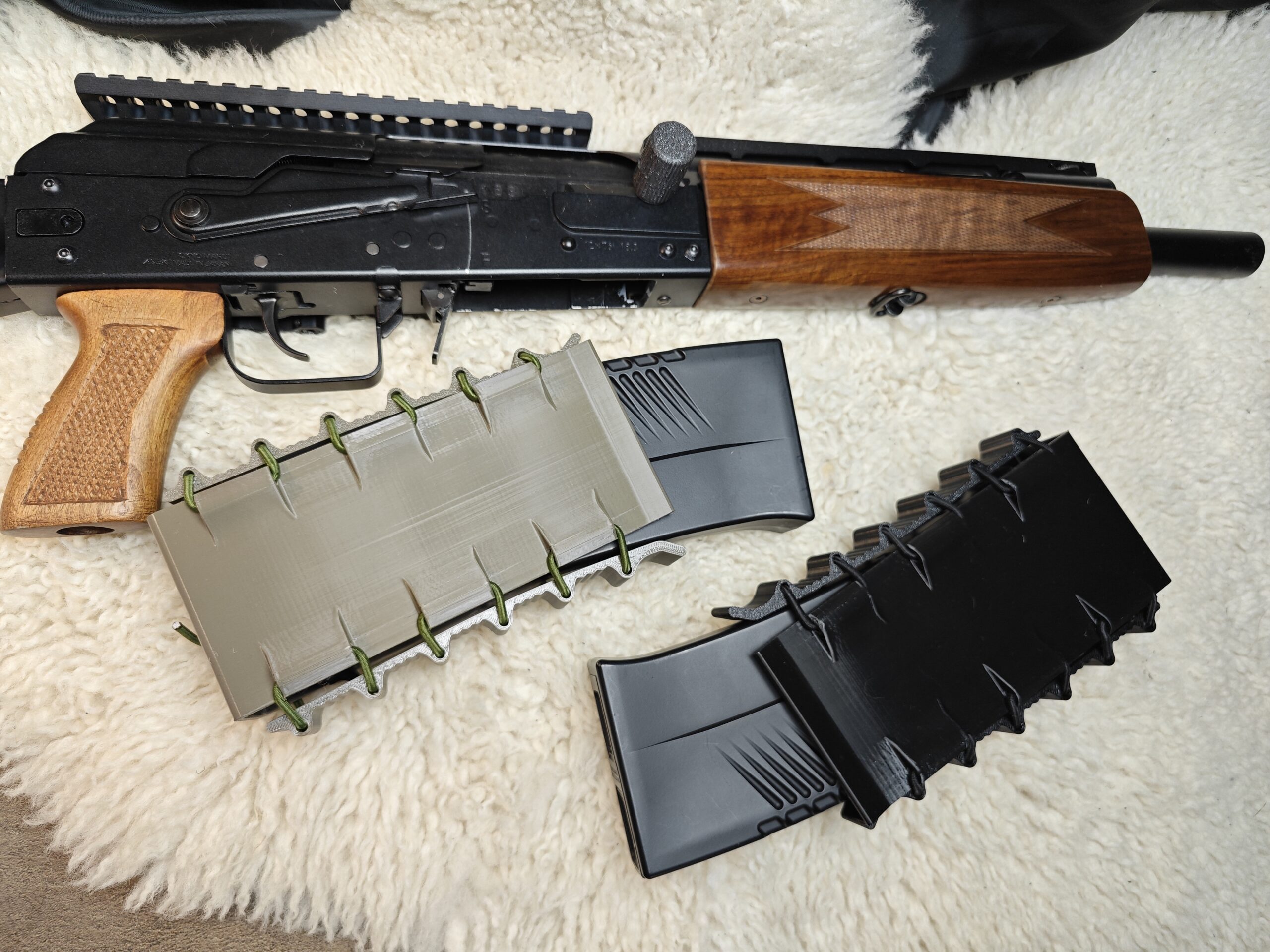 Tactical Magazine Holster for Tokyo Marui SAIGA-12K - Image 3